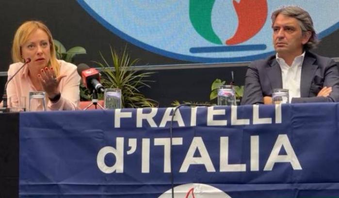 Il sindaco di Verona passa a Fdi e Meloni si esalta: "Abbiamo la miglior classe dirigente del paese"