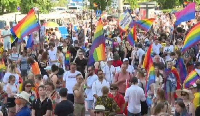 In Polonia in migliaia al gay pride sfidano l'omofobia della destra al governo