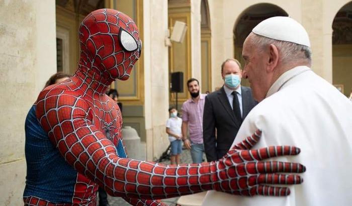 Spiderman e Papa Francesco