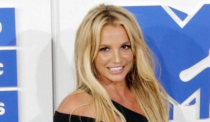 Britney Spears porta a processo il padre abusante: 