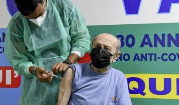 0005B90A-vaccino-anti-covid-ad-un-over-60 Vaccino anti.Covid ad un over 60