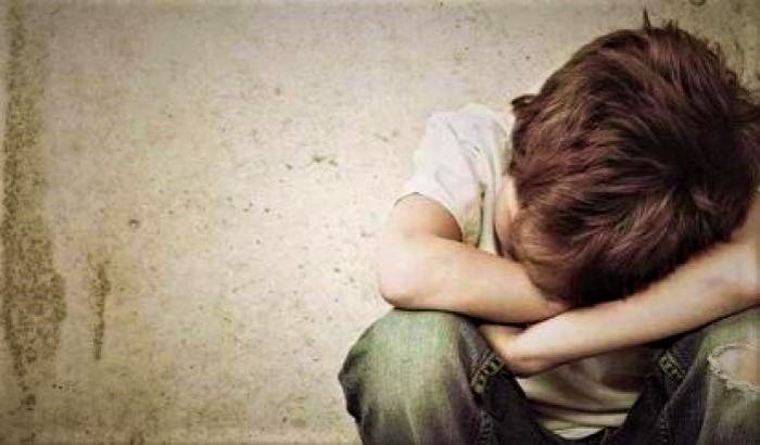 0005B9BF-violenza-minori Violenza, minori