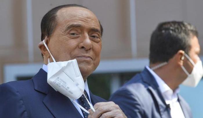 Berlusconi: "Il partito unico potrebbe chiamarsi centro-destra italiano"