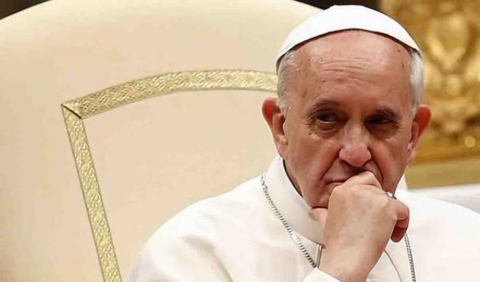 Il Papa: "Chi modella la Chiesa sulle sue convinzioni bestemmia Dio"