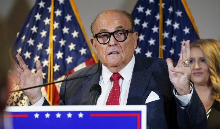 A Rudy Giuliani vietato di esercitare la professione da avvocato a Washington