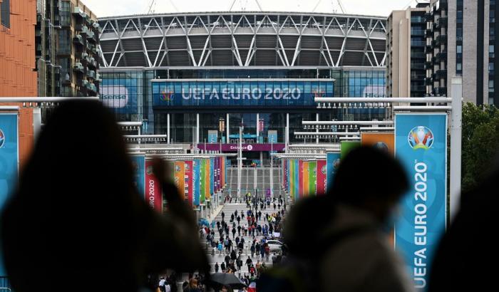 Wembley festa del calcio ad alto rischio Covid: i dati fanno paura
