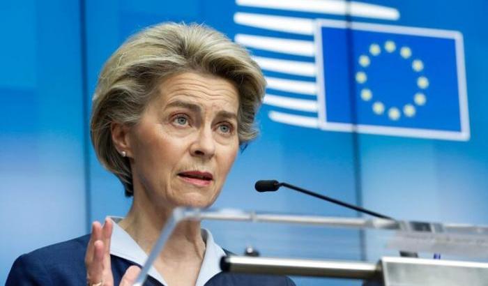 Lo sconcerto di Von der Leyen: "Al prossimo G20 potrei essere l'unica donna. Parità di genere entro il 2030"