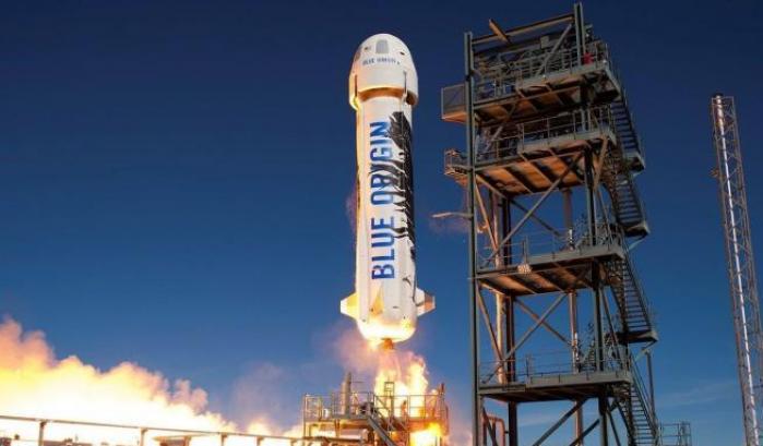 Jeff Bezos compie la sua impresa di 10minuti: Blue Origin è (già) atterrato dopo il volo nello spazio