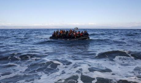Ennesima tragedia della disperazione: 75 migranti affogati al largo della Libia