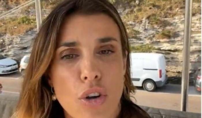 Elisabetta Canalis scende in campo per la sua Sardegna: raccolta fondi dopo l'inferno di fuoco