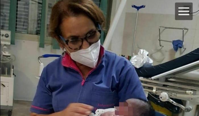 Benvenuta Maria: alla piccola migrante il nome dell'infermiera che l'ha aiutata a nascere a Lampedusa