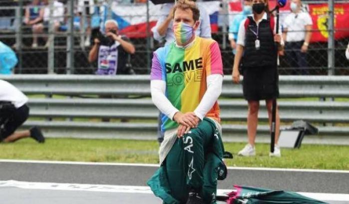 Vettel con la maglia arcobaleno