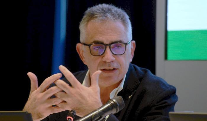 Il virologo Pregliasco: "Il Covid &egrave; in una fase espansiva, speriamo non sia pesante"