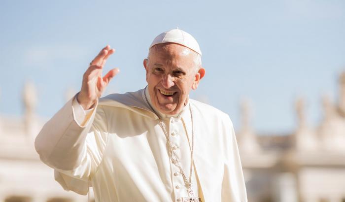 Il monito del Papa: "Sfruttare i giovani con la nuova schiavitù è un crimine contro l'umanità"