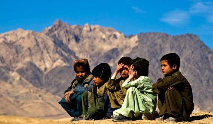 I drammatico racconto di Emergency da Kabul: " Aumentano i feriti, tanti sono bambini"