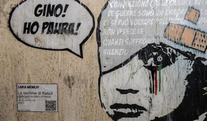 Il murale in onore di Gino Strada a Roma
