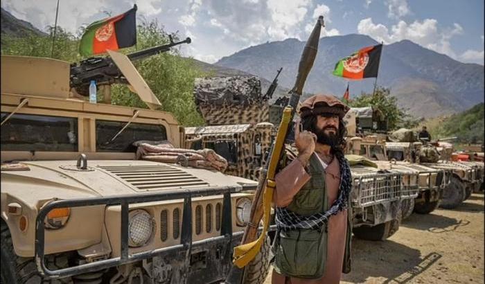 L'accusa: i talebani rapiscono i figli delle forze della resistenza a nord di Kabul
