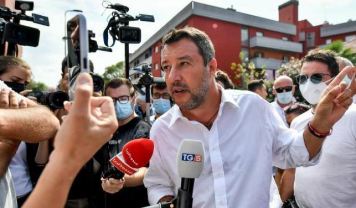 Salvini attacca Cirinnà: "E' rimasta senza cameriera? Poverina..."