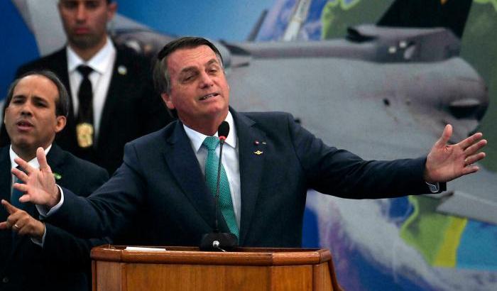 La commissione approva il rapporto che accusa il fascista Bolsonaro di crimini contro l'umanità