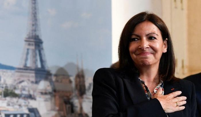 La socialista Anne Hidalgo sfida Macron: "Mi candido all'Eliseo"