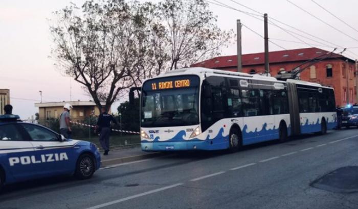 Accoltellamento a Rimini, fermata bus