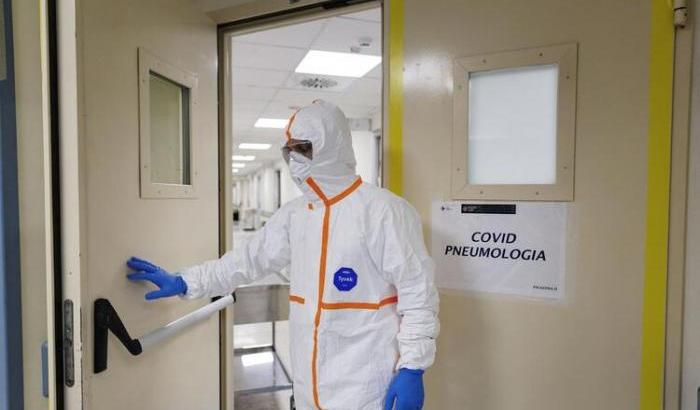 Altri 36 decessi per Covid, leggero aumento delle terapie intensive