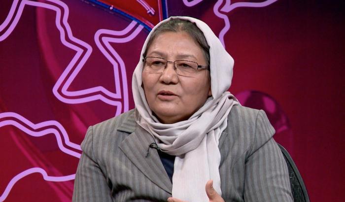 Una delle prime governatrici afghane: "Il ritiro delle truppe americane è stato un errore"