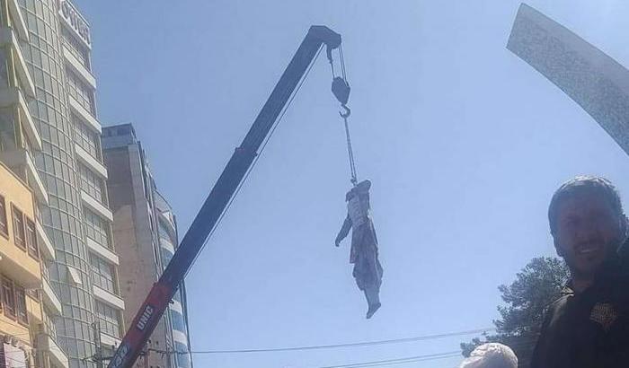 Torna la barbarie talebana: quattro impiccati nelle piazze di Herat