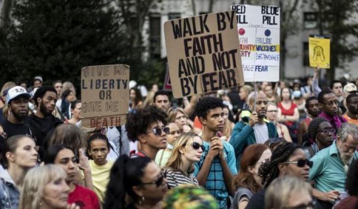 0005CB5B-la-protesta-dei-no-vax-negli-usa La protesta dei no-vax negli Usa