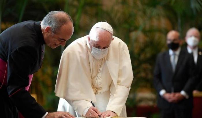 0005CBBC-papa-francesco Papa Francesco