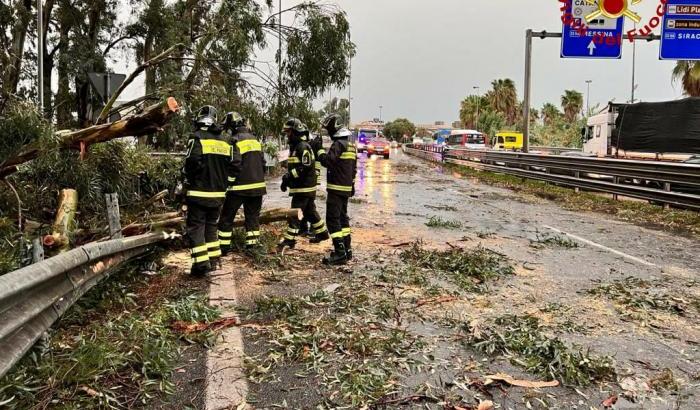 I danni del tornado su Catania