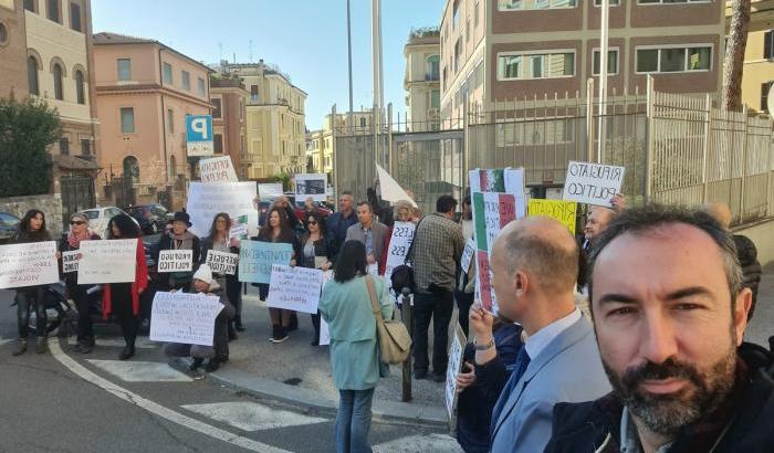 Il no-vax Barillari sfrattato dalla regione Lazio: “Chiederò asilo politico alla Svezia”