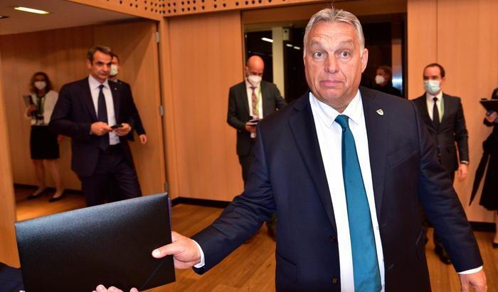Orban in soccorso della Polonia la spara grossa: 
