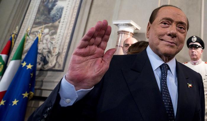 Ruby Ter, Berlusconi e il pianista Mariani assolti al processo di Siena: 
