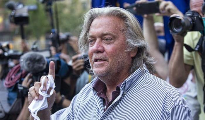 Steve Bannon accusato di oltraggio al Congresso: rischia fino ad un anno di reclusione