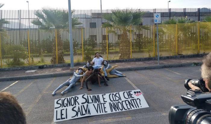 Oscar Camps al processo a Salvini: "Siamo qui per avere giustizia, un porto sicuro è umanità"