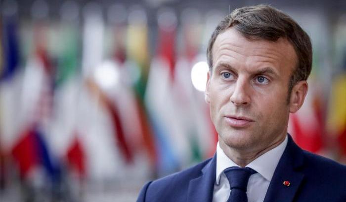 Sondaggio Le Figaro: quasi il 60% dei francesi appoggia Macron sui non vaccinati