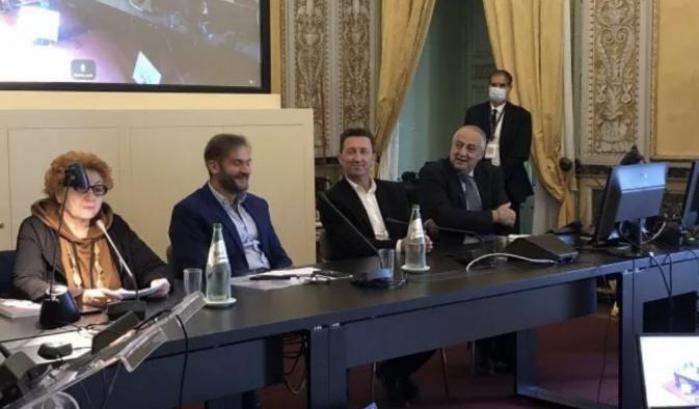 A palazzo dei Normanni convegno no-vax: tutti senza mascherina compreso l'assessore Lagalla