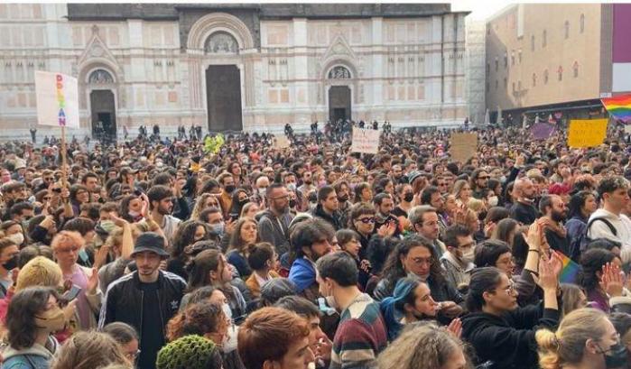 0005D153-protesta-contro-l-affossamento-del-ddl-zan-in-piazza-a-bologna Protesta contro l'affossamento del ddl Zan in Piazza a Bologna