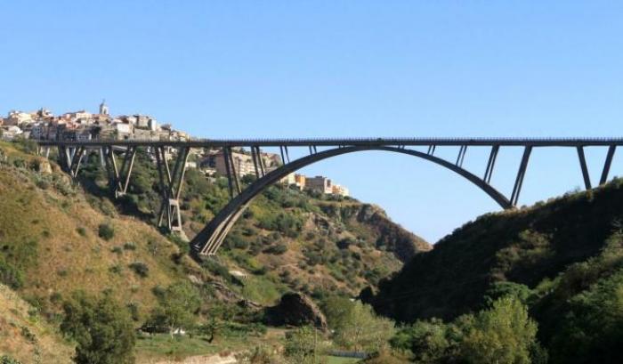 Il "Ponte Morandi" di Catanzaro è stato sequestrato per accertamenti di...