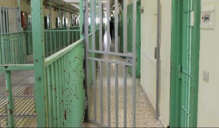 Detenuto morto in carcere, la Procura: "Fu strangolato nel sonno dal compagno di cella"