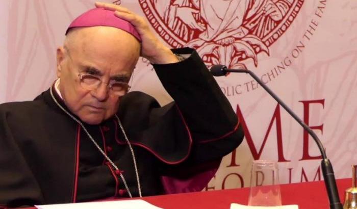 La Chiesa retrograda e nemica di Francesco diventa anche voce dei negazionisti del Covid