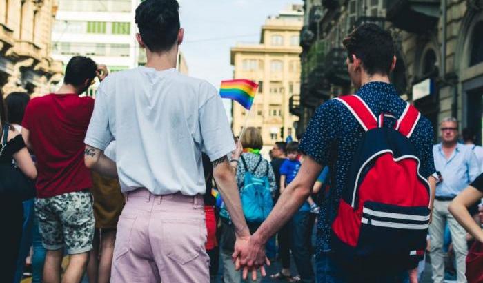 Ragazzo gay aggredito in pieno centro a Torino: volevano picchiarlo con una cintura