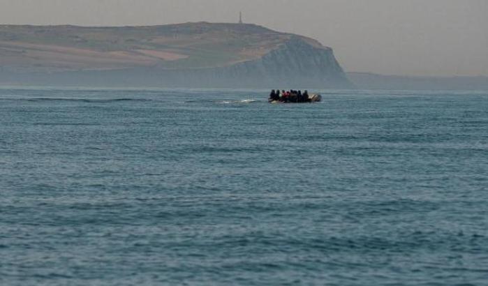 Troppi scomparsi in mare: Decathlon sospende la vendita di kayak a Calais