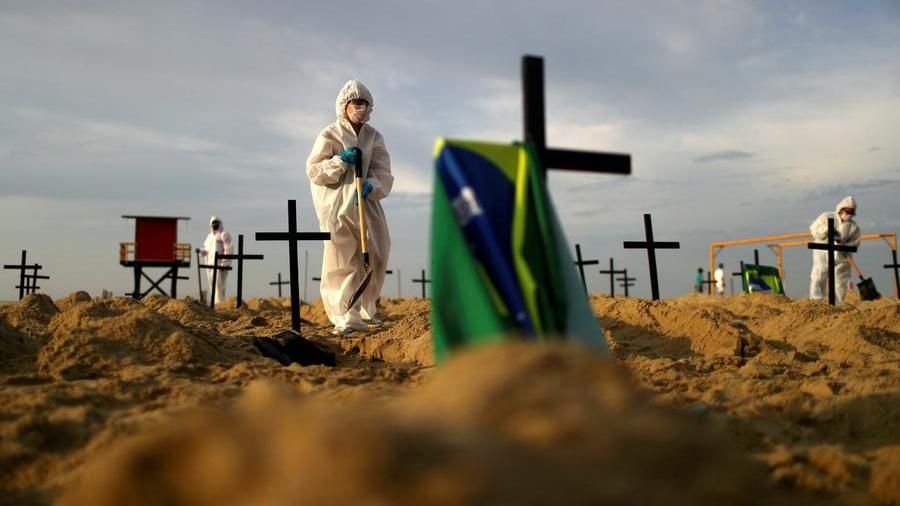 Troppi morti e rischi di covid: 58 città dello stato di San Paolo non festeggeranno il carnevale