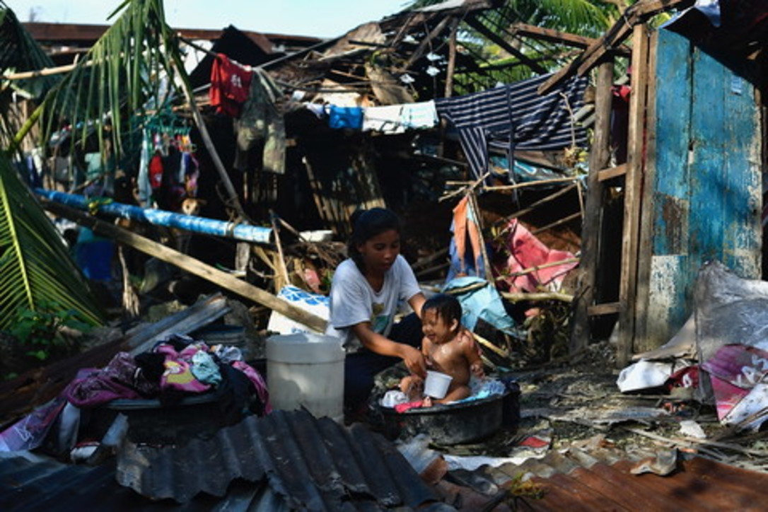 Tragico bilancio del tifone Rai sulle Filippine: 112 morti