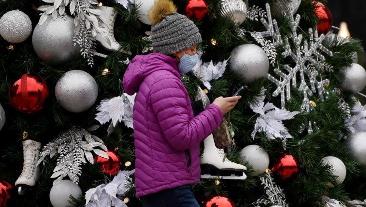 Contagi e ricoveri in aumento rischiano di mandare in giallo molte regioni a Natale