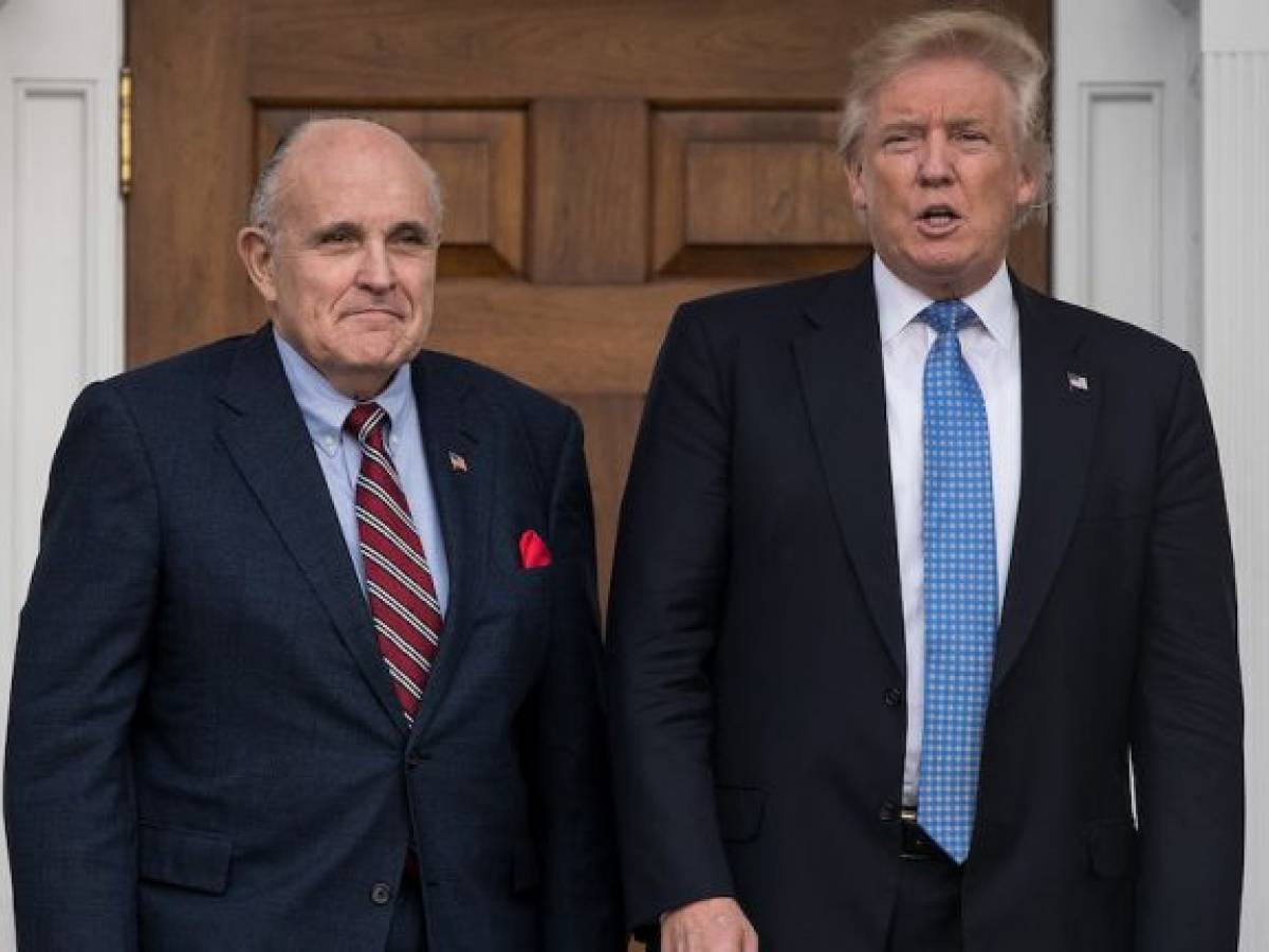 Rudolph Giuliani in crisi finanziaria chiede a Trump di saldare le sue parcelle