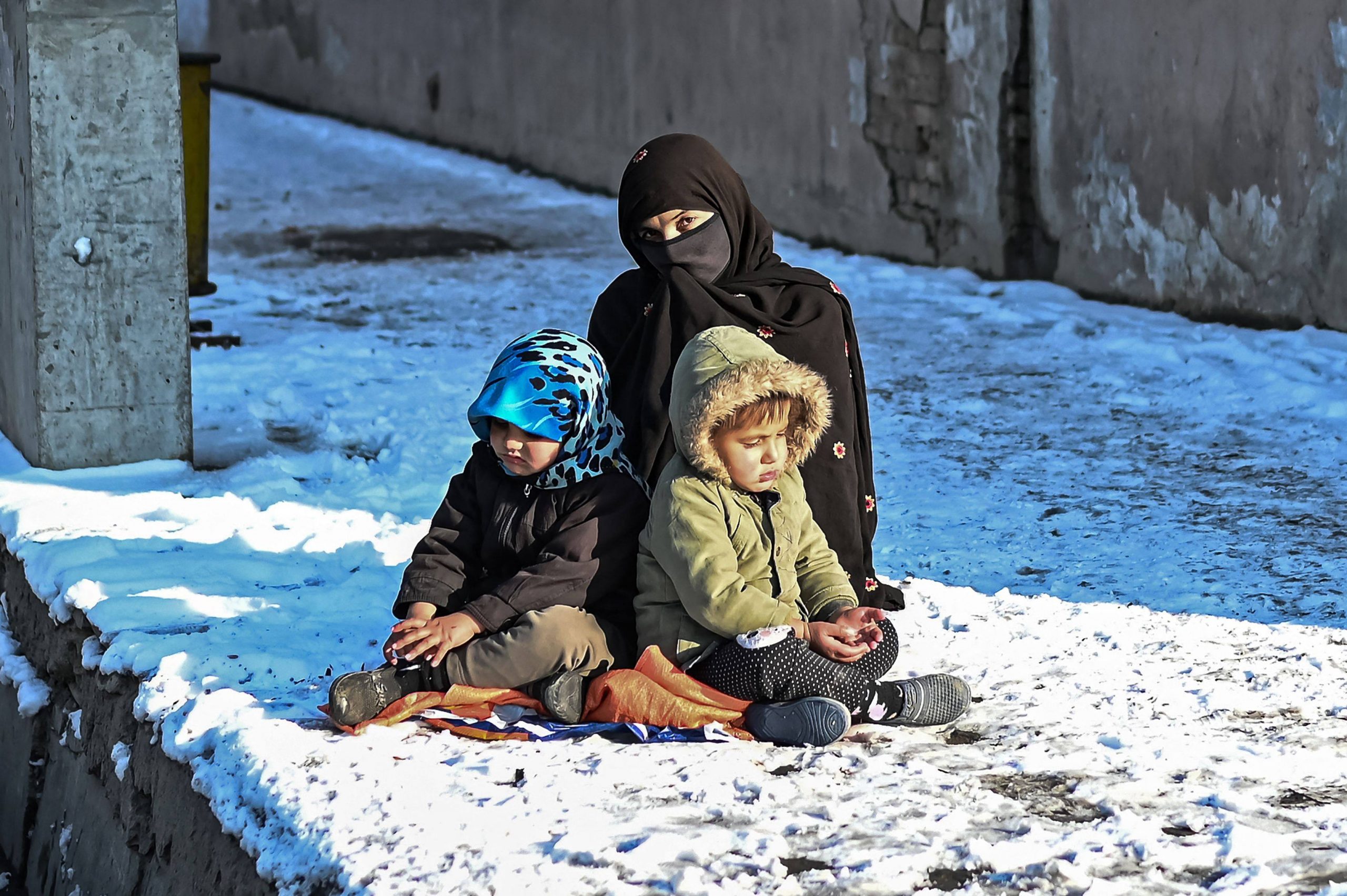 In Afghanistan: il più bel regalo di Natale per milioni di bambini è la vita.  Ma oggi è a rischio