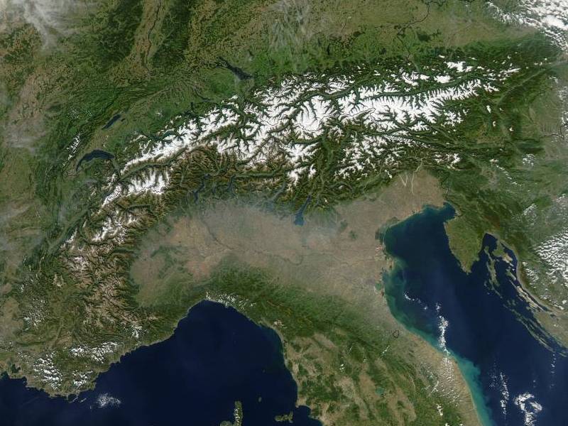 Se i ghiacciai si ritirano cambia anche il profilo delle Alpi: nuove conseguenze dell'emergenza clima